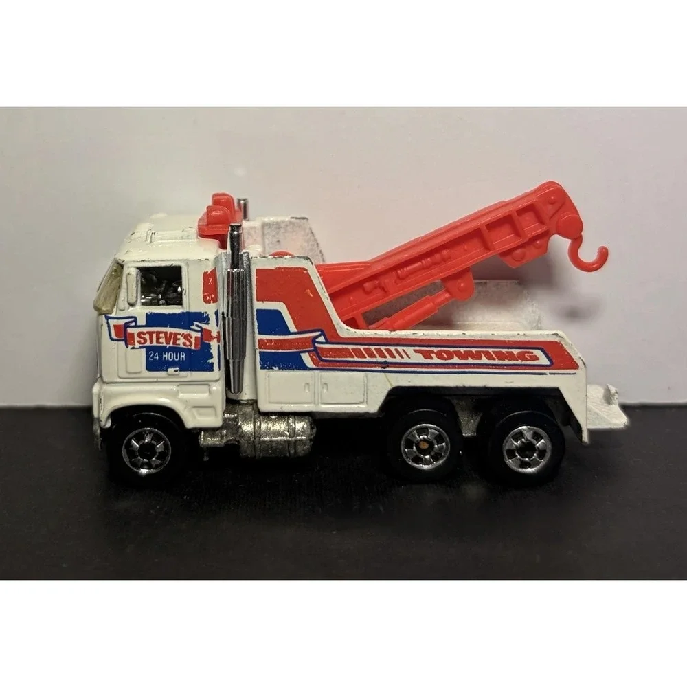 Hot Wheels Workhorses Rig Wrecker Tow Truck Vintage Die Cast Metal Vehicle 1981